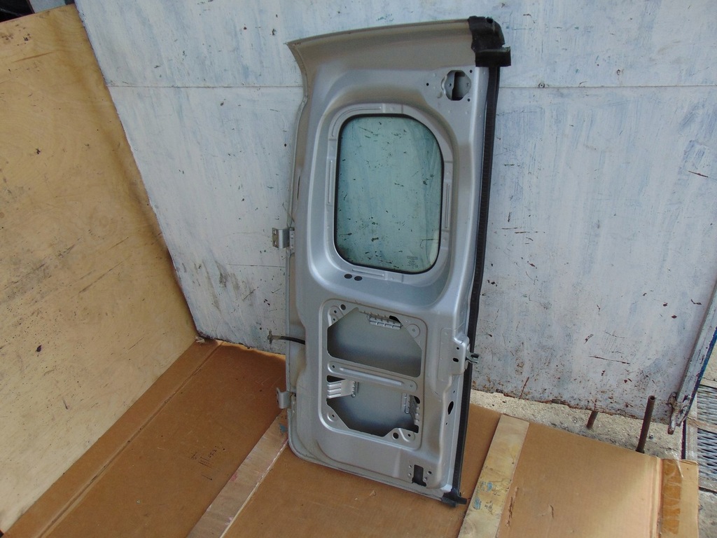 фото №8, Дверь правый задняя citroen nemo серебристый с стекло