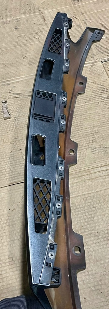 фото №6, Audi r8 i 4.2 420 2006-2015 накладка молдинг задній кришки lz7s