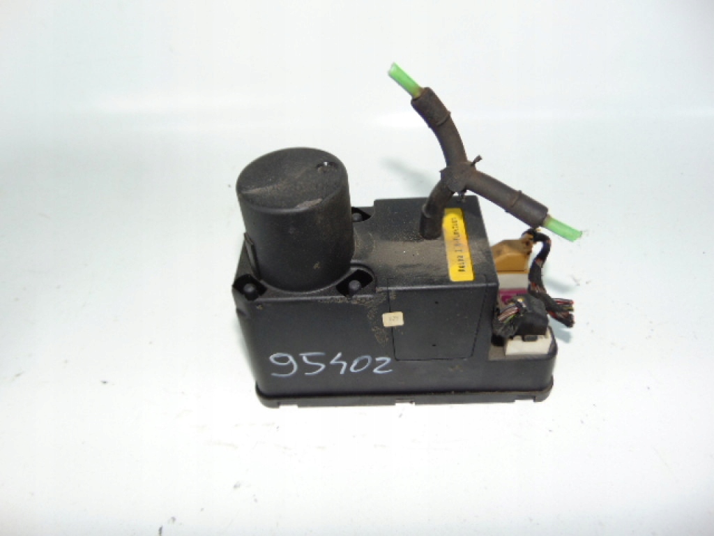 Купити Audi 80 помпа ---