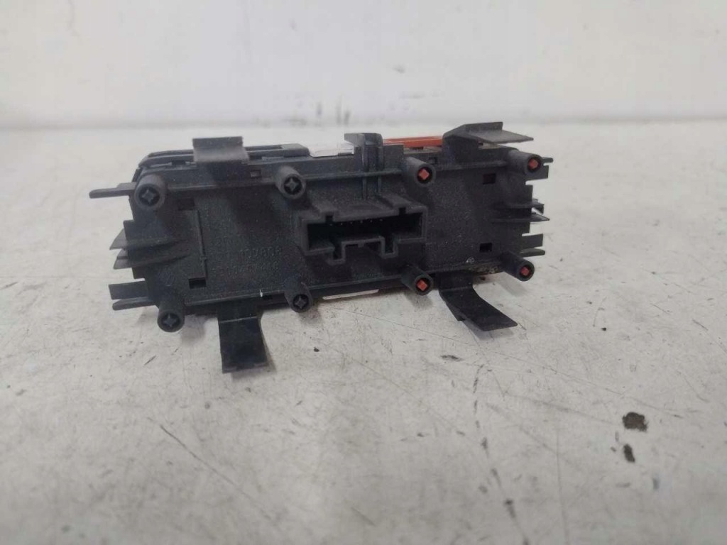 фото №2, Вимикач світла аварійних renault scenic ii 8200407415