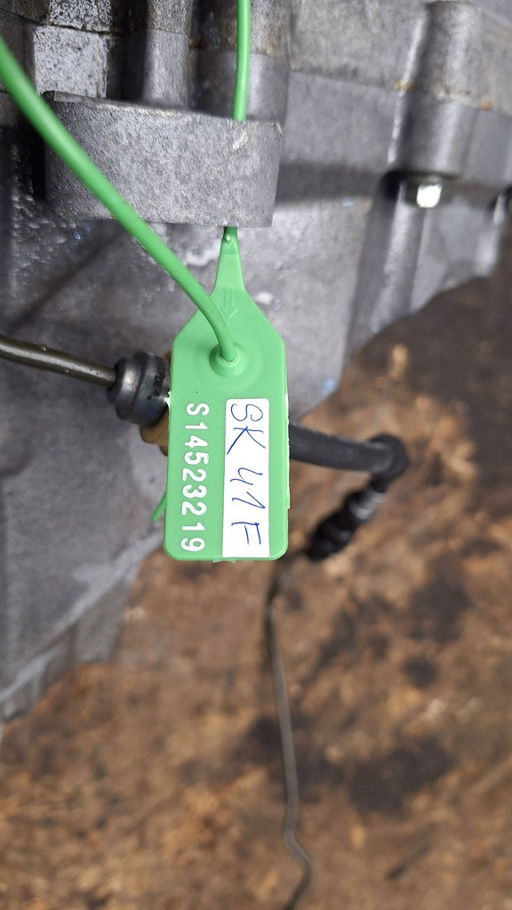 фото №7, Коробка передач 6 ступенчатая dv6r-7002-lca ford transit connect mk2 1,6 tdci