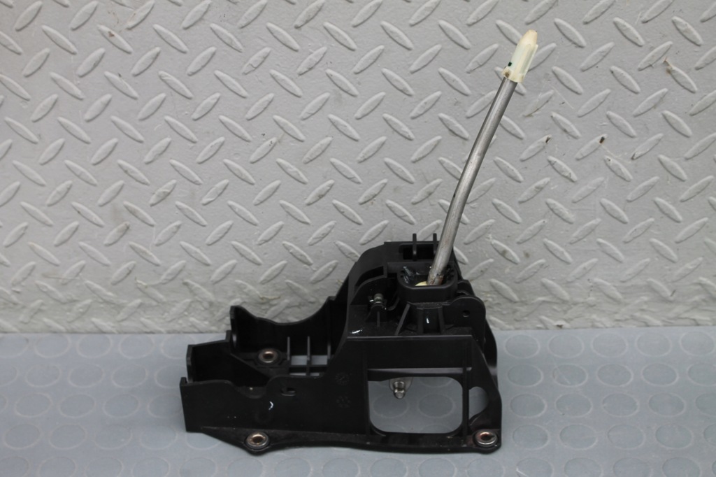 фото №1, Домкрат переключения передач note ii e12 1.2 13-17