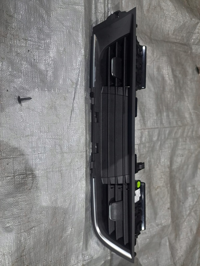 фото №1, Renault zoe ii решётка обдув 681041212r