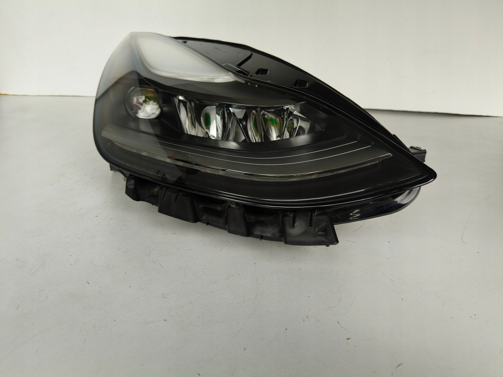 Купить Фара правый  фара tesla model 3 y 20- рестайлинг  full led