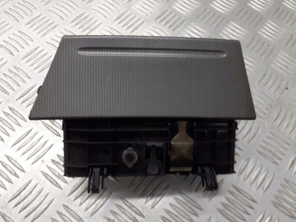 фото №1, Попільничка ford focus mk2 8m51-a044j53aa