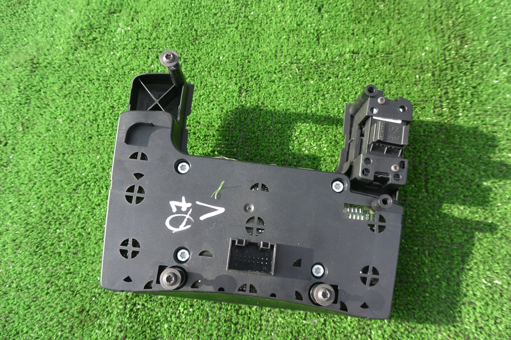 фото №8, Панель керування mmi рамка audi q7 4l eu