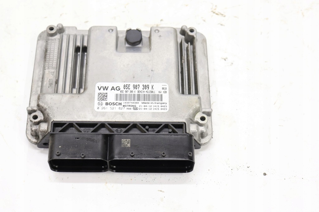 фото №1, Audi a3 8y0 бортовой компьютер двигателя 05e907309k