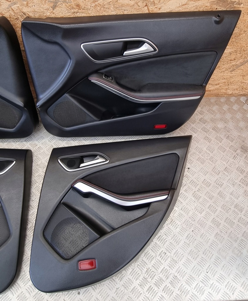 фото №14, Mercedes w117 cla shooting brake kombi сиденья подогрев заднее сиденье alcantara kpl