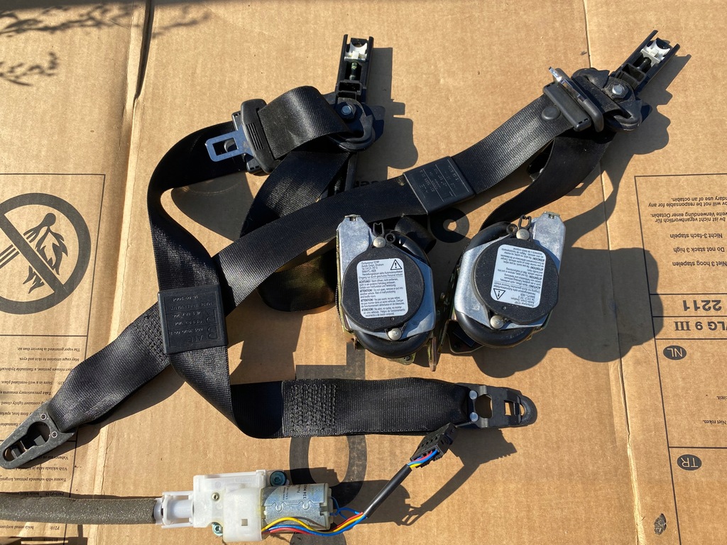 фото №11, Pas безпеки audi a8 d3 лівий правий перед