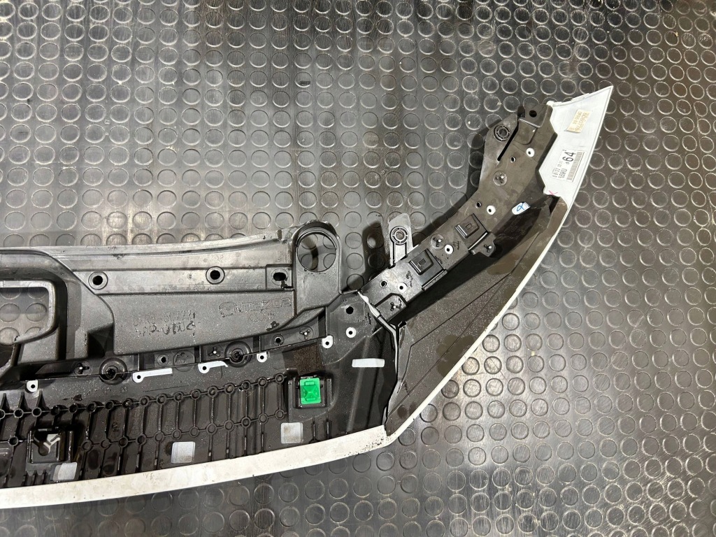 Mada cx30 cx-30 19- молдинг козирок носик решітка бампера перед передній Недорого