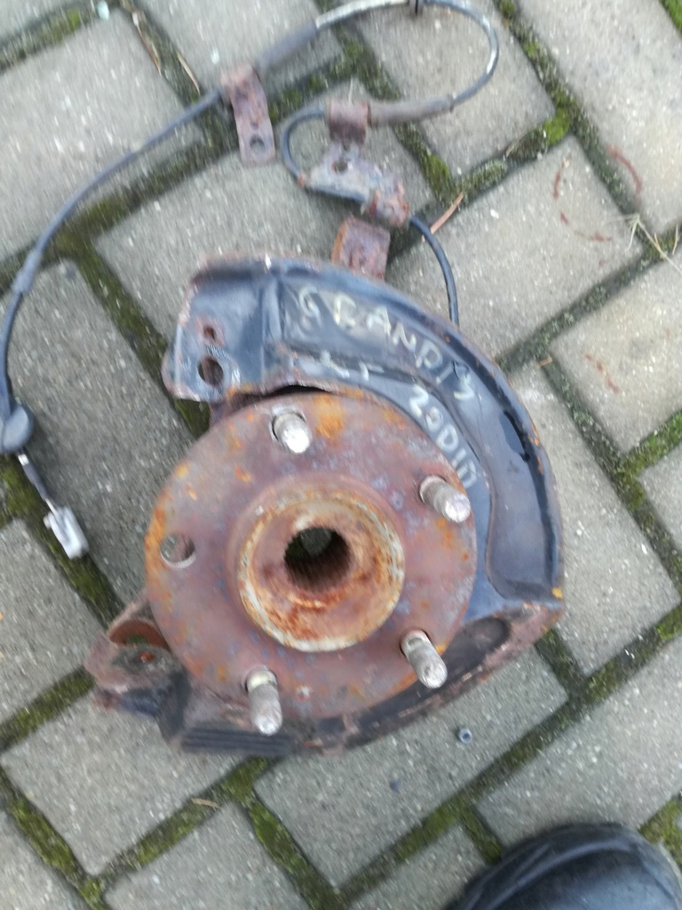 фото №1, Mitsubishi grandis 2,0did поворотный кулак ступица правая передняя