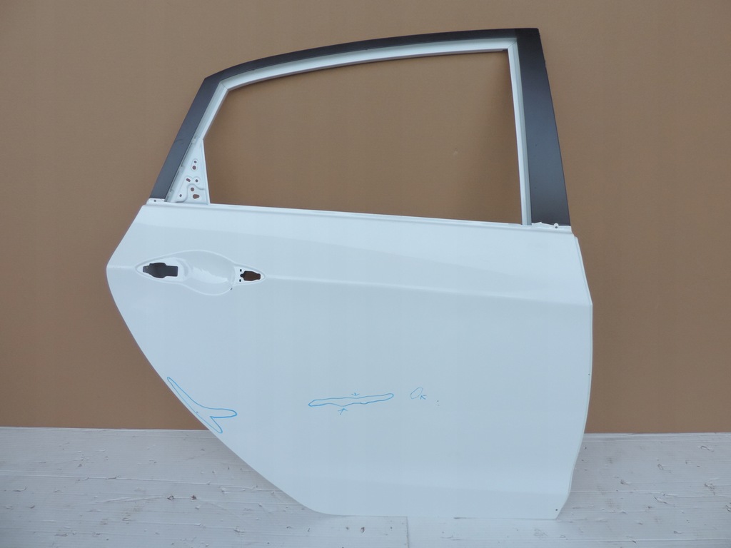 фото №1, Hyundai i30 ii 2012 2013 hb 5d двері праве задня