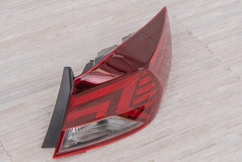 фото №10, Hyundai elantra vi ad 2018-2020 кузовная лампа задняя правая 92402f2500