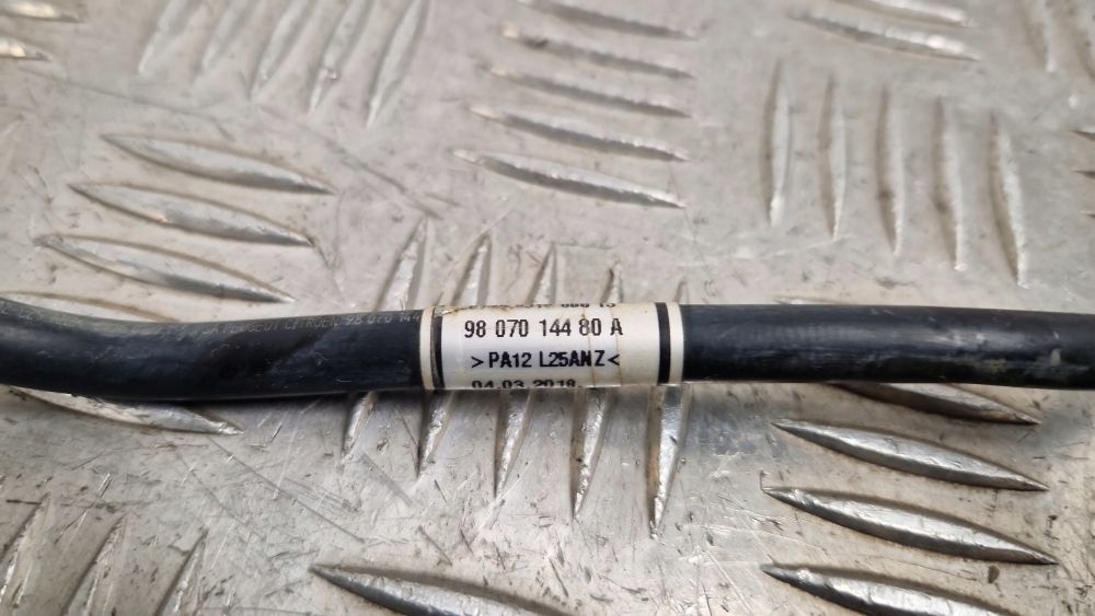 Peugeot expert 2018 пабтрубок  / трубка жидкость adblue с Разборки