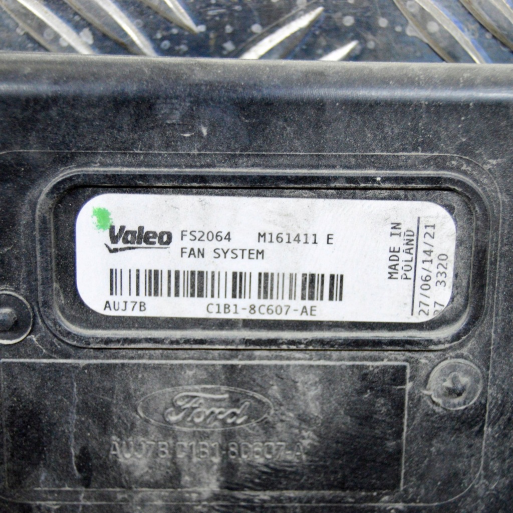 Ford fiesta 2014 накладка вентилятора радіатора Зі Шроту