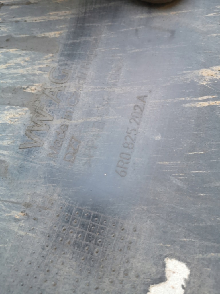 фото №5, Skoda fabia iii kombi захист плита підвіска права 6r0825202a