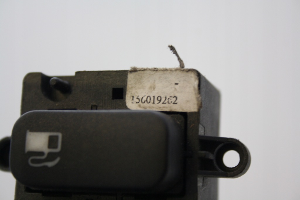 фото №12, Переключатель крышка топлива asr str alfa romeo 166 156019262