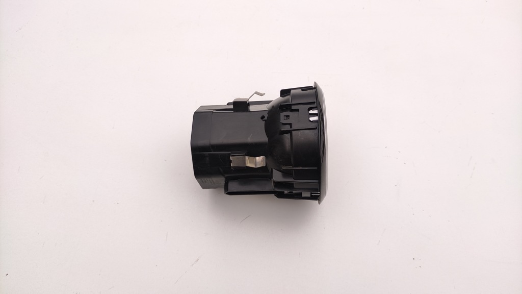 Mercedes b klasa w 247 решітка обдув панелі консолі бічна dr89 Недорого