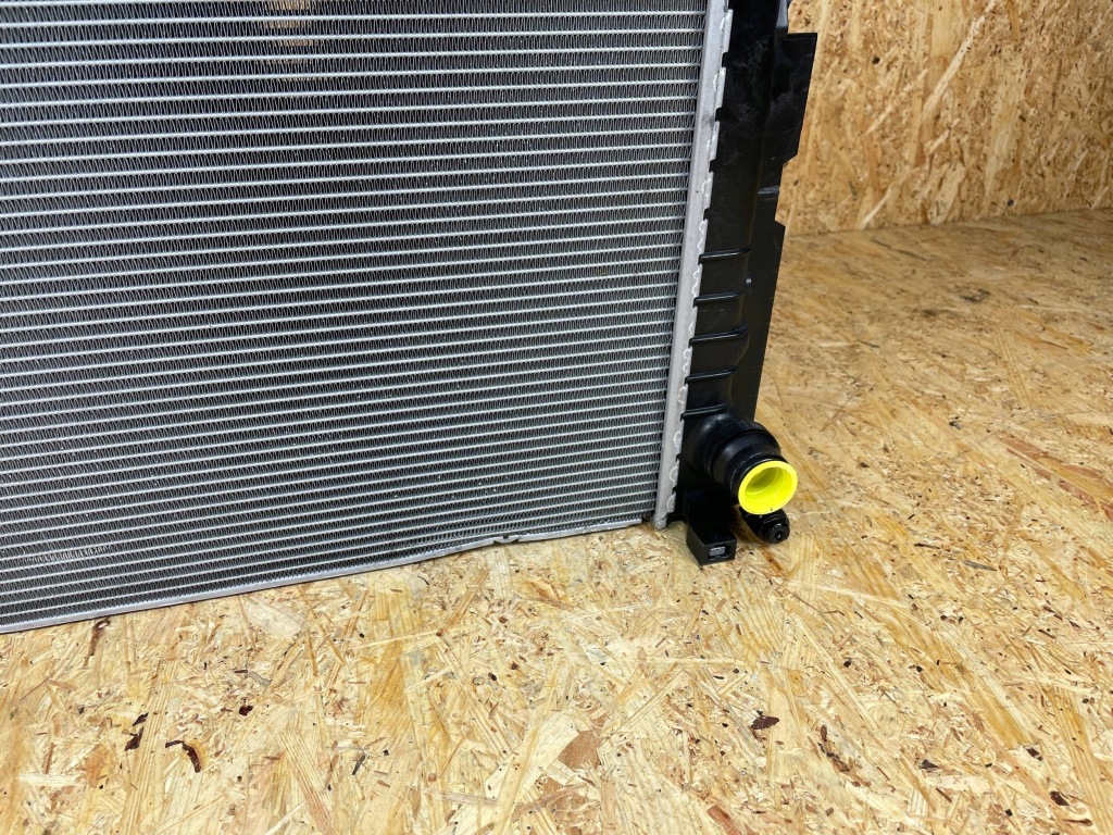 Радіатор води bmw f39 f40 f45 f48 mini f55 f56 f57 f60 7617639 Недорого