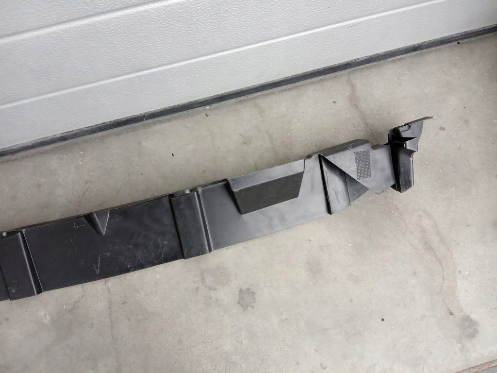 фото №9, Ford ranger 2010-15r.- абсорбер направляющая бампера задняя