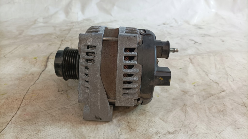 Range rover vogue 3.0 12- генератор америка Доставка