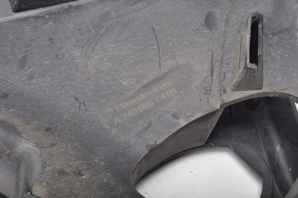 фото №8, Mercedes eqb x243 направляющая бампера левый перед a2438857401