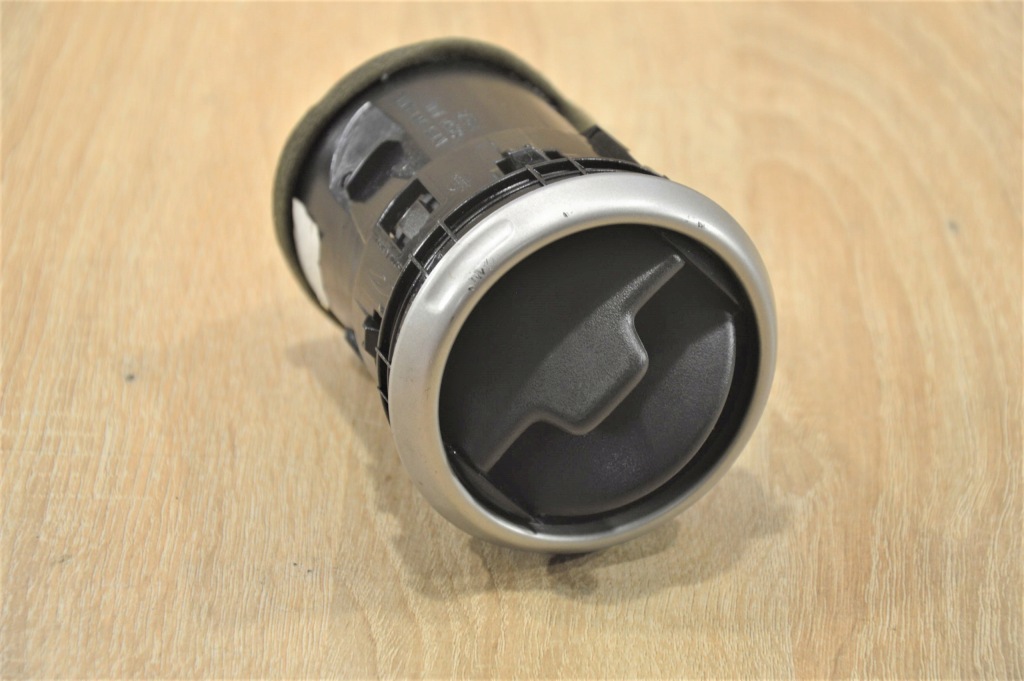 фото №1, Решітка обдув права nissan qashqai i j10