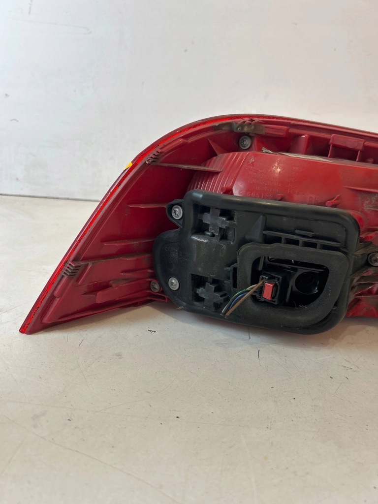 фото №8, Лампа задняя задняя правая volkswagen passat b7 kombi