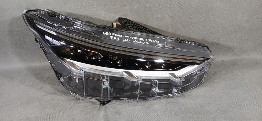 фото №1, Ford mustang mach-e mache лампа перед передняя правая full led oryg