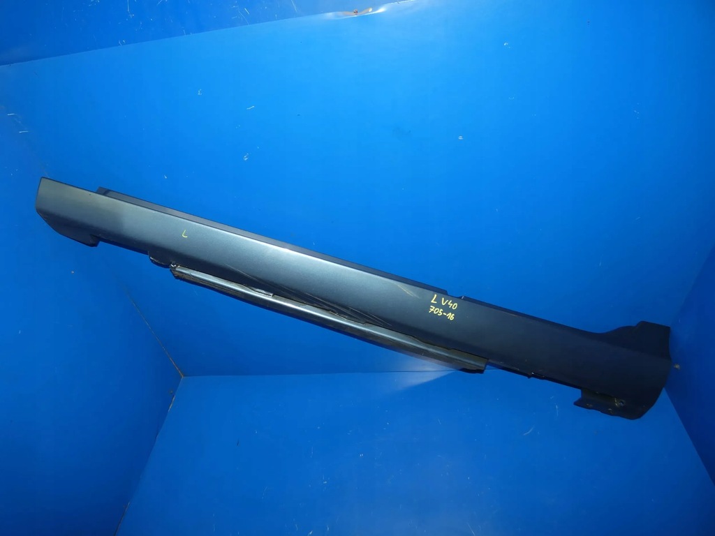 фото №1, Volvo v40 ii молдинг порог левая накладка наружная