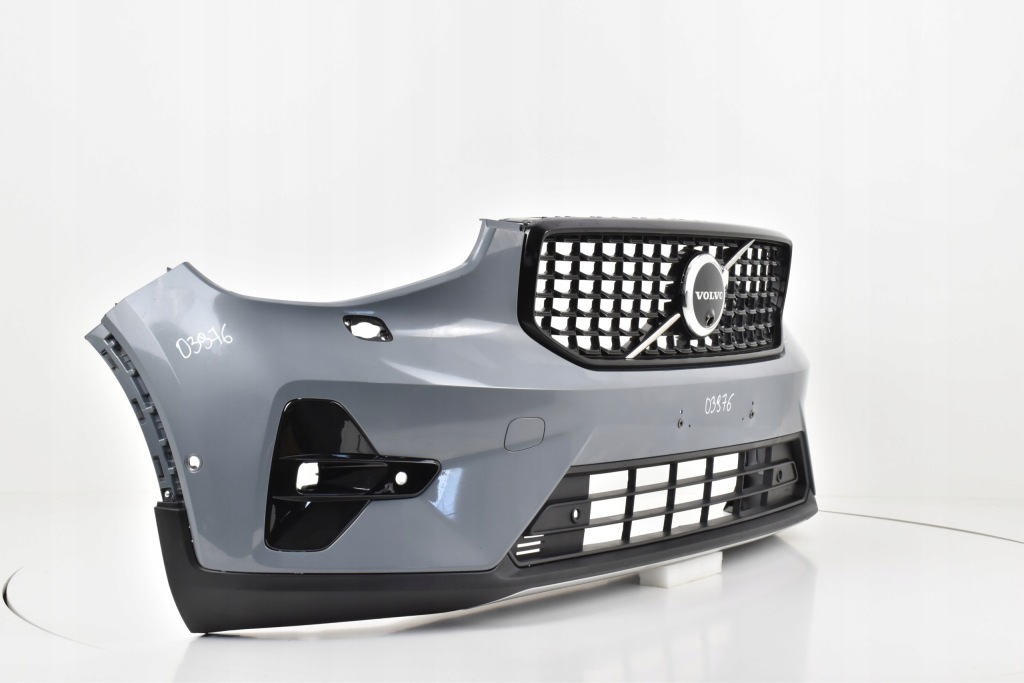 фото №7, Volvo xc40 xc-40 lift 2023- r-design бампер передний 6pdc+spryski