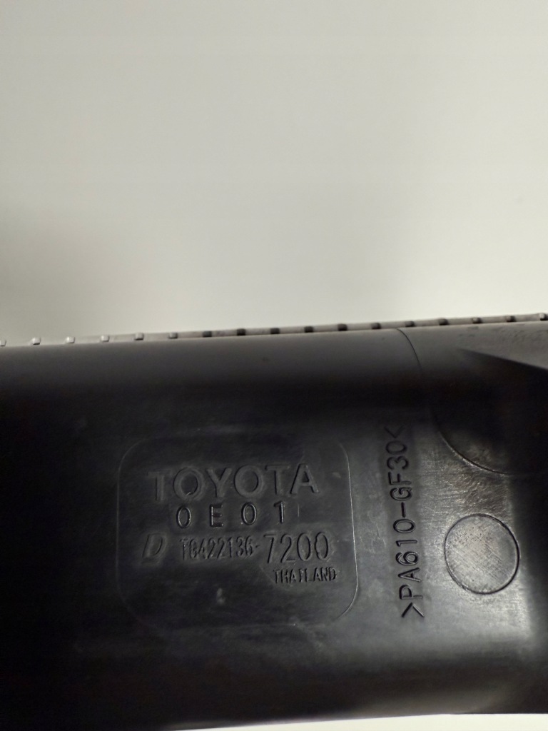 Радіатор інтеркулер toyota hilux viii рестайлінг  tg422136-7200 в Україні
