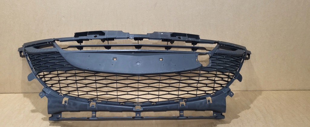 Купити Mazda 3 2 рестайлінг  2011-2013 bcw8-501t1 решітка  бампера перед