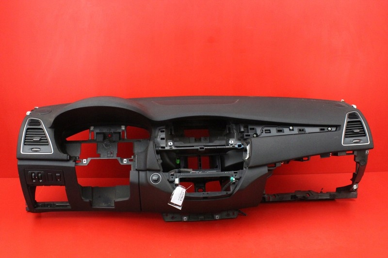 фото №1, Приборная панель панель  приборная панель подушка безопасности eu 681002890r renault laguna 3 iii 07-15