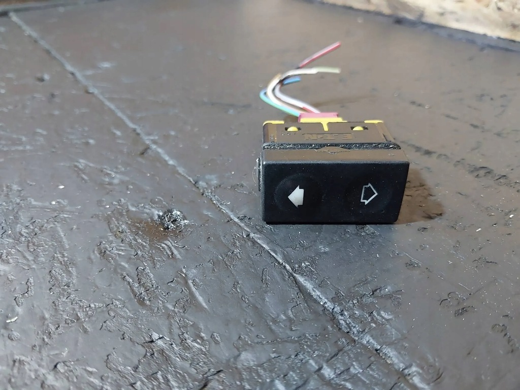 фото №7, Кнопка скло bmw 3 e36 8368941