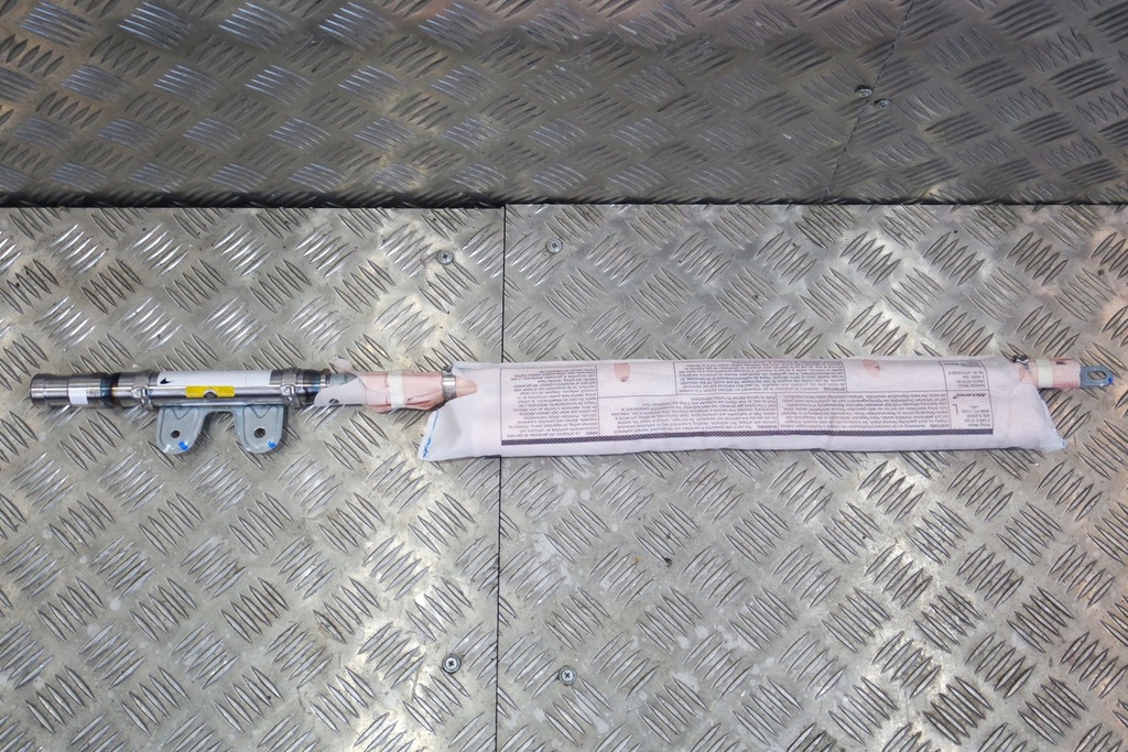 фото №1, Левая шторка безопасности mclaren 570s 11n0553cp