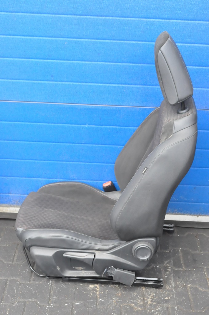 фото №9, Citroen ds3 crossback 2021 e-tense сиденья заднее сиденье обшивки anglik