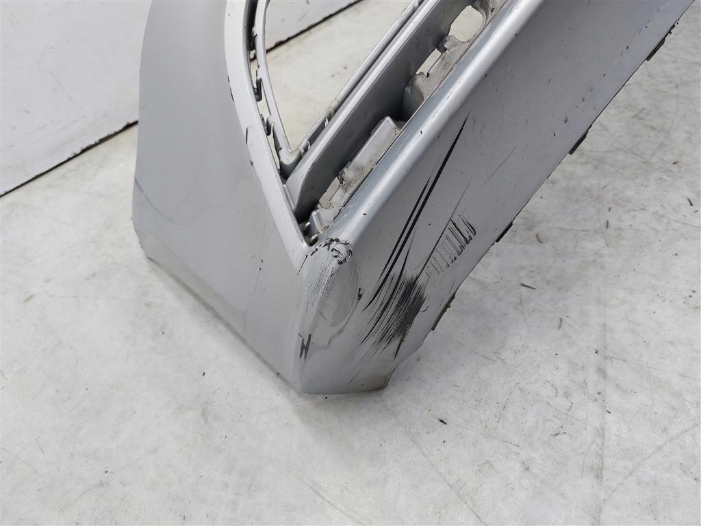 Бампер перед передній vw jetta a6 vi рестайлінг  2015- сріблястий решітка радіатора logo Недорого