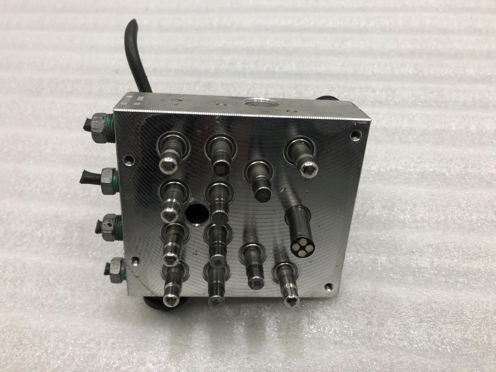 фото №6, Насос abs 476602738r dacia duster ii