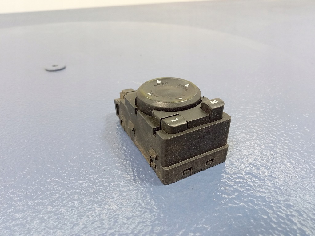 фото №6, Octavia i панель регулировки зеркал 1u1959565c