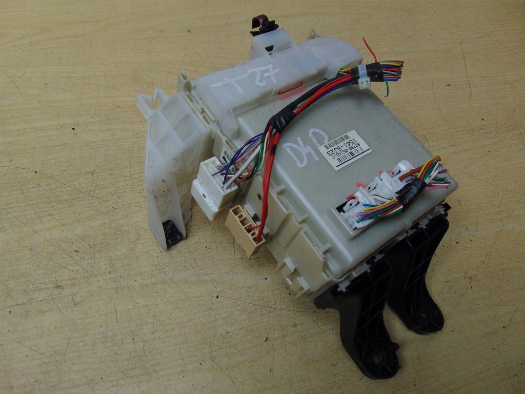 фото №6, Коробка запобіжників toyota avensis t27