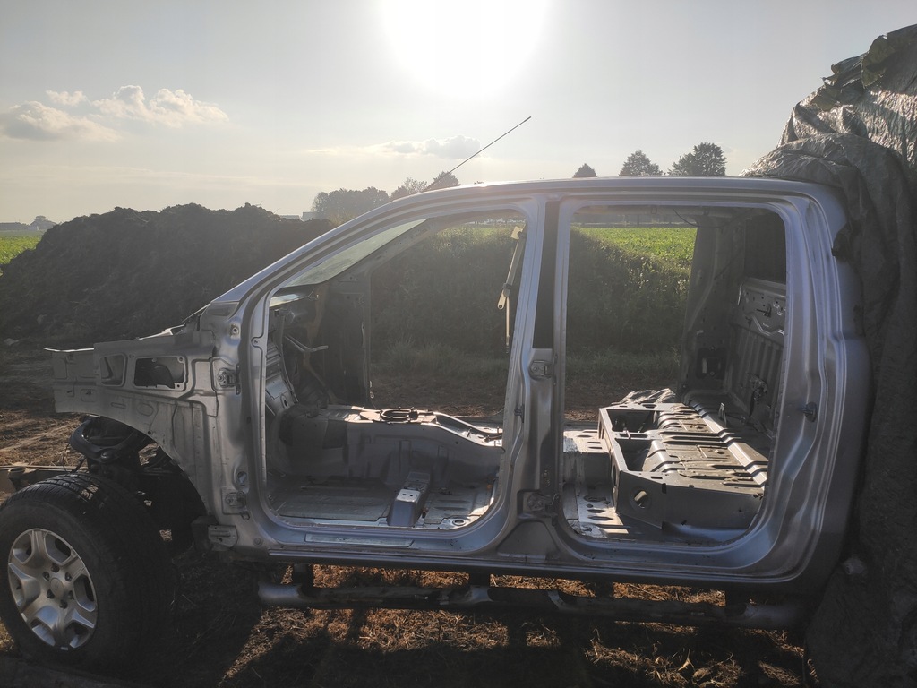 фото №1, Ford ranger 5 v 4двері поріг блок двигуна лівий середній задній цілий