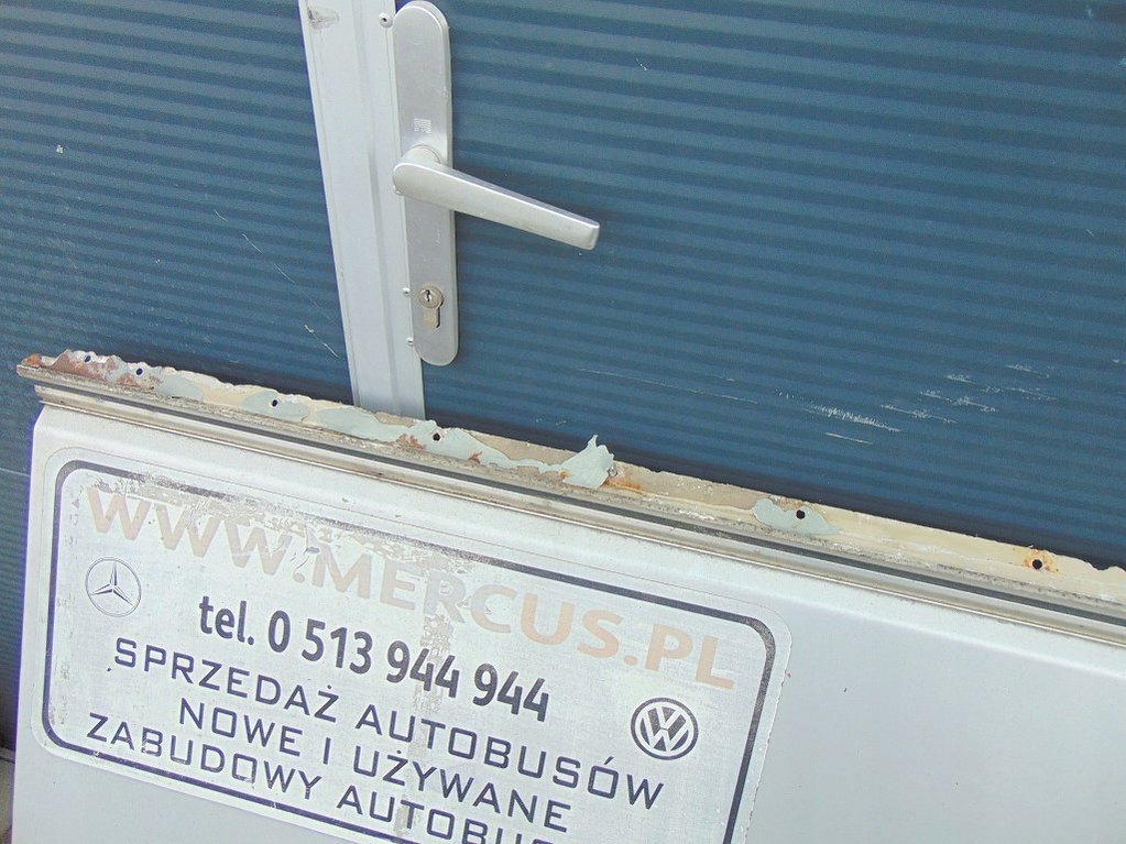 фото №5, Mercedes vario atego 4.2 крышка багажника боковая бардачка