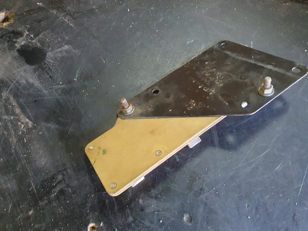 фото №8, Audi 80 b4 avant kombi 1.9 tdi пластина масова блок керування вентиляторів