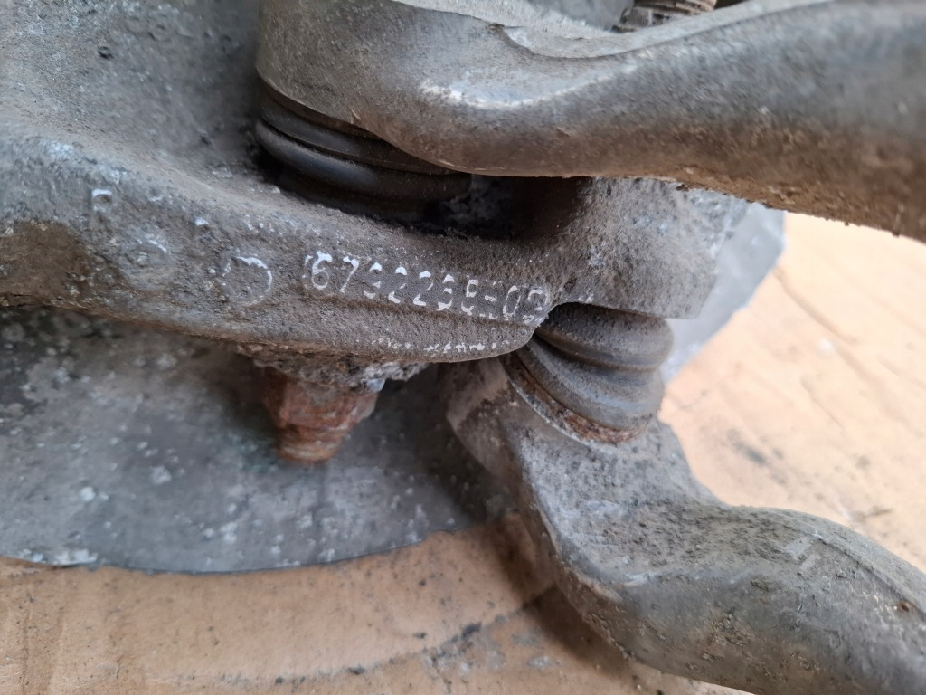 Поворотный кулак амортизационная стойка рычаг правый перед bmw f30 f31 6792288 Киев