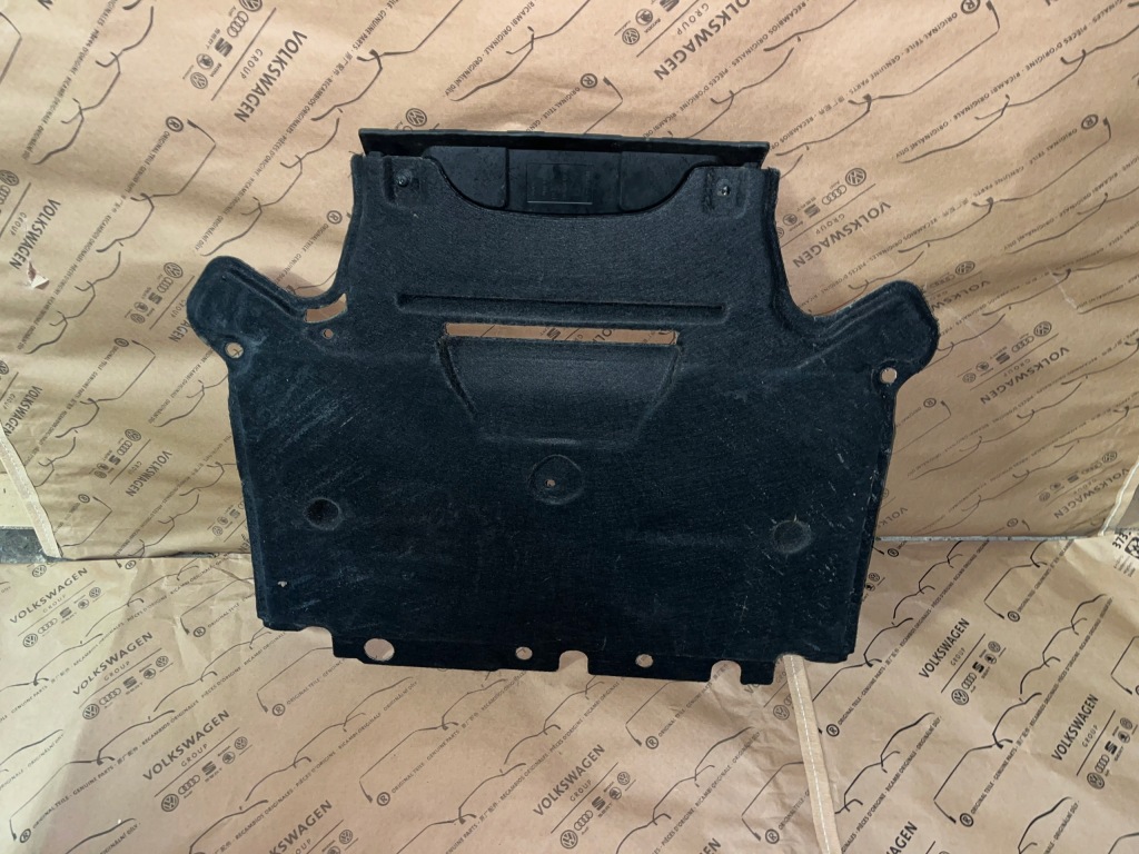 Купить Audi a5 8t накладка под коробка передач оригинал  8k1863822s