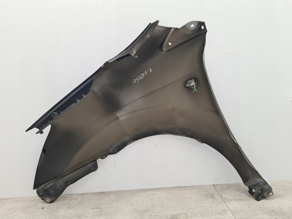 фото №14, Toyota corolla verso ii крила правий перед 209