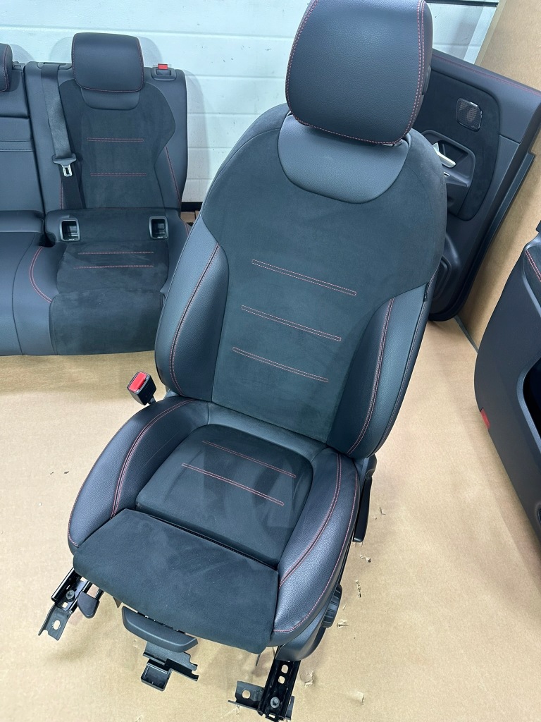 фото №5, Сидіння, заднє сидіння, салон, обшивки, середина mercedes eqa w243 alcantara, europa