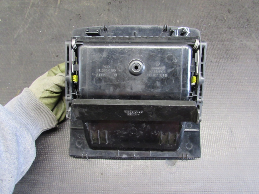 фото №6, Бардачок верхний 1t1857921b vw touran 03-06 r.
