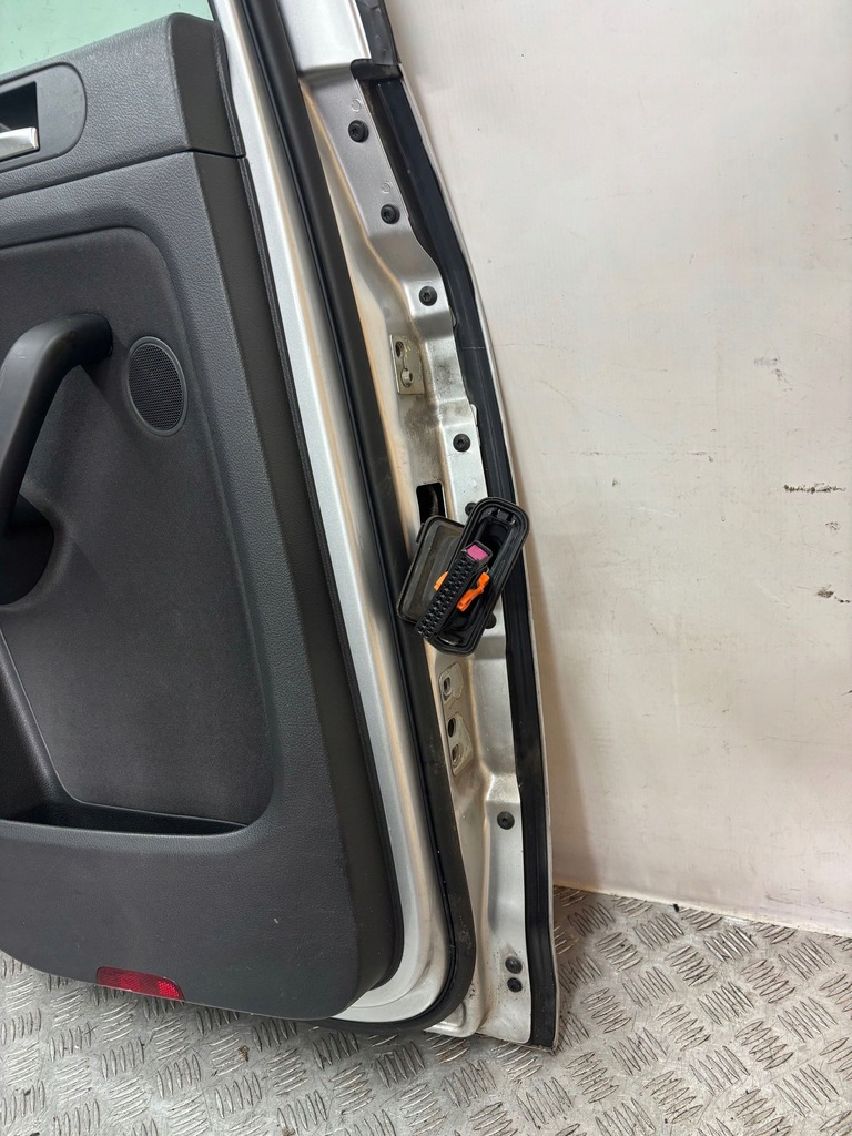 фото №8, Дверь задняя задние левая vw golf v vi plus